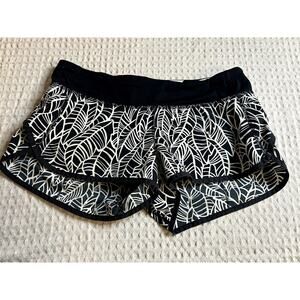 Lululemon Speed Up, Low Rise Shorts. 2.5 ", Black and White, Size 8